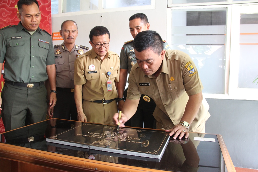 WALIKOTA RESMIKAN LAYANAN UNIT STROKE DI RSUD GUNUNG JATI