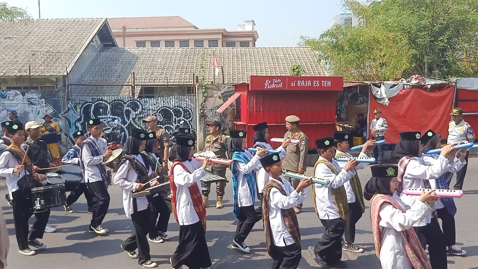 Satpol PP Kota Cirebon Kawal dan Amankan Rangkaian MTQ ke-57